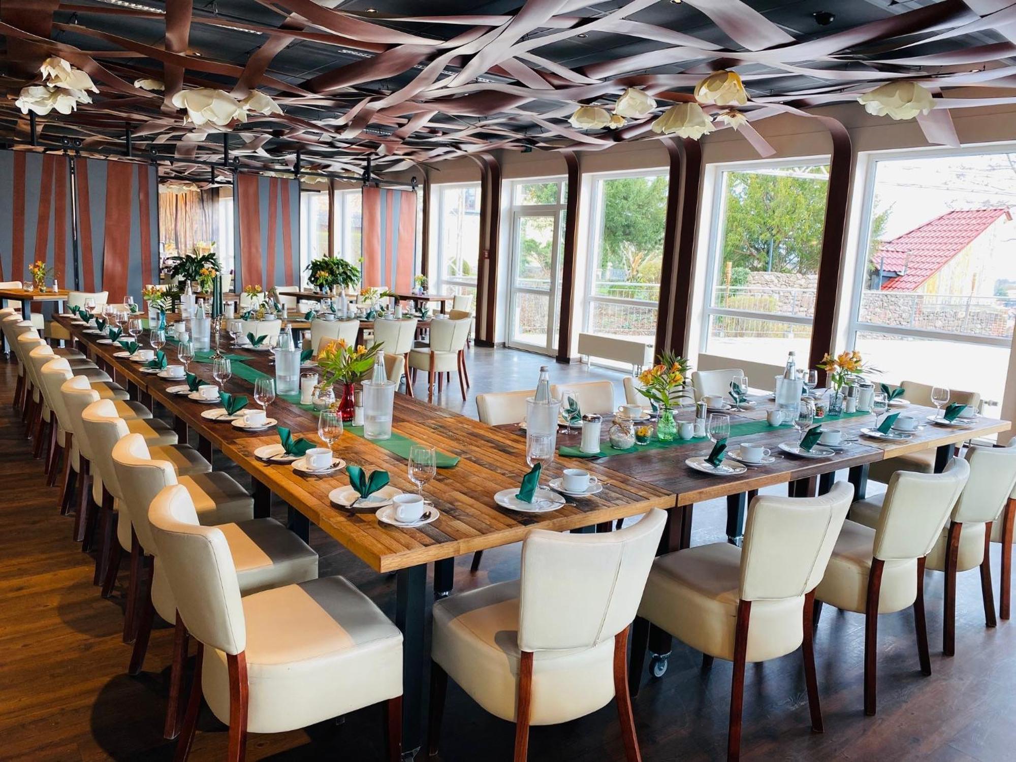 Bergwirtschaft Wilder Mann Hotel Und Restaurant Дрезден Экстерьер фото