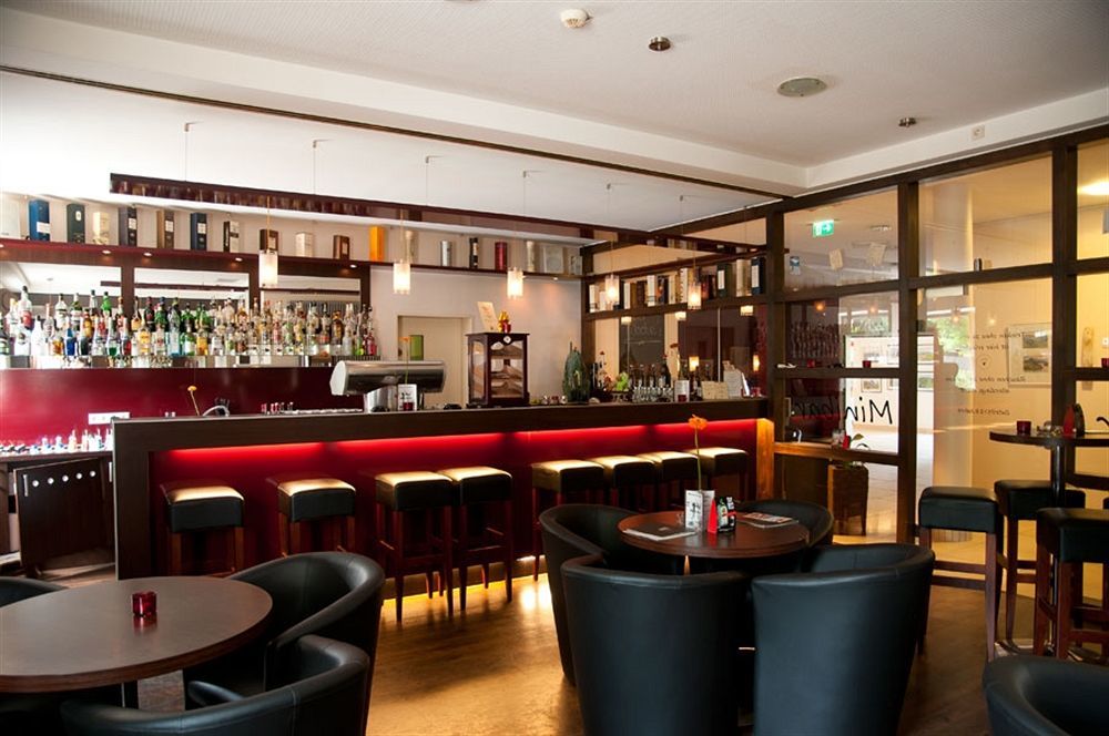 Bergwirtschaft Wilder Mann Hotel Und Restaurant Дрезден Экстерьер фото