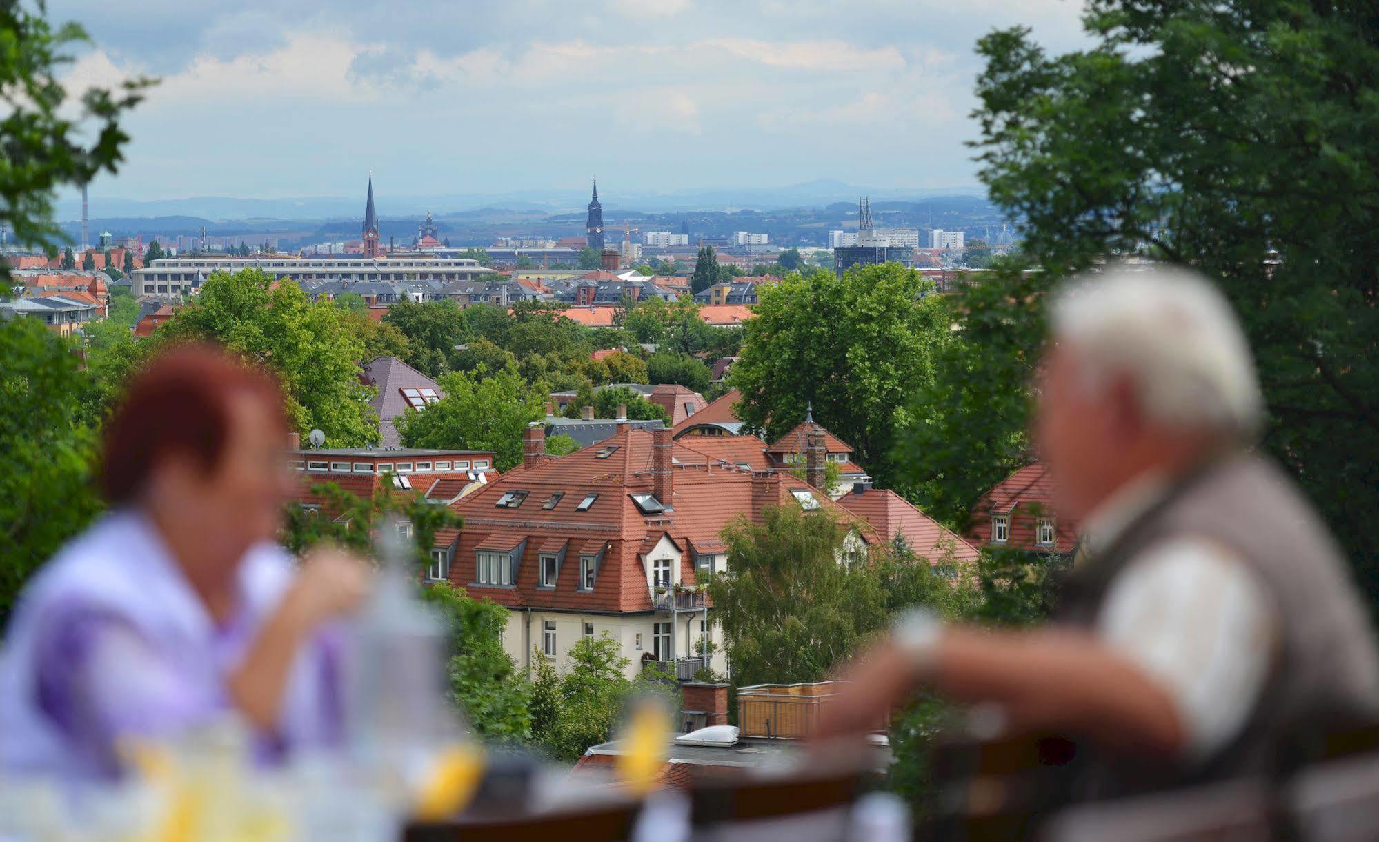 Bergwirtschaft Wilder Mann Hotel Und Restaurant Дрезден Экстерьер фото